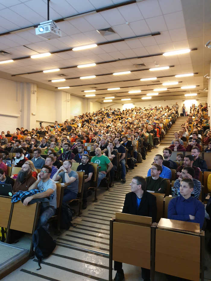 Audience at Raphaël's talk in the Python devroom